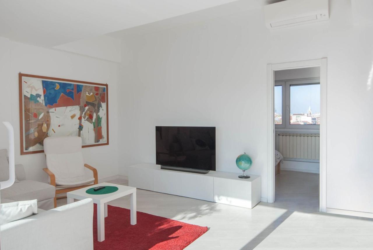 Exclusive Rooftop Apartment With Large Terrace In Solari/Tortona Milán Exterior foto